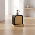 Dispenser de Jabón Negro con Panel de Bambú